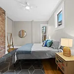 Cozy 1Br Near Downtown King Bed Full Kitchen