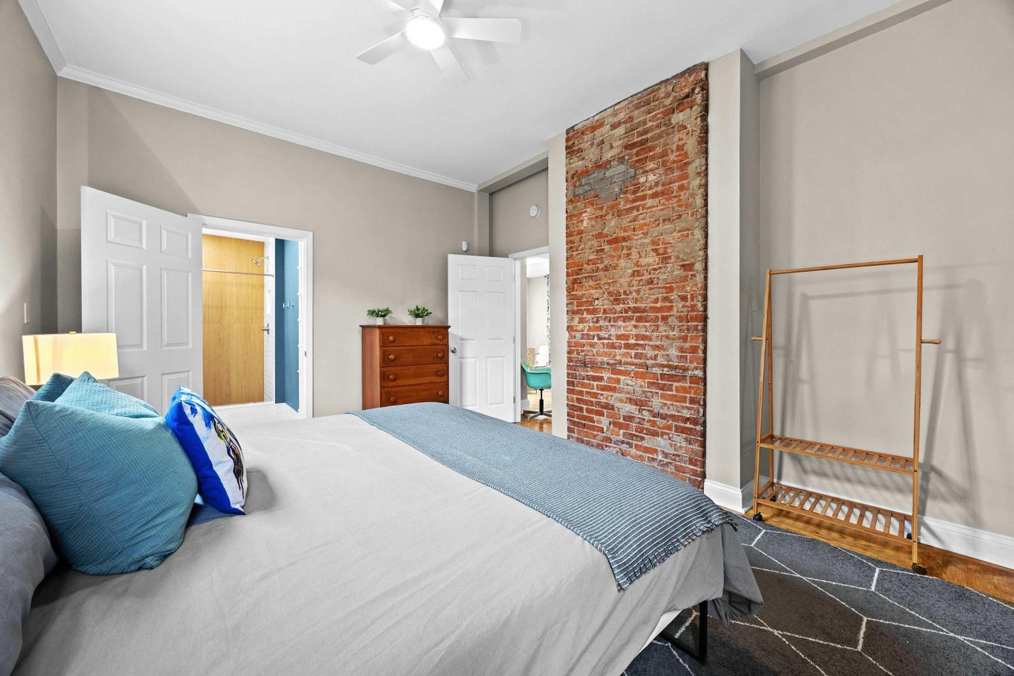 Cozy 1br Near Downtown King Bed Full Kitchen Apartment Louisville